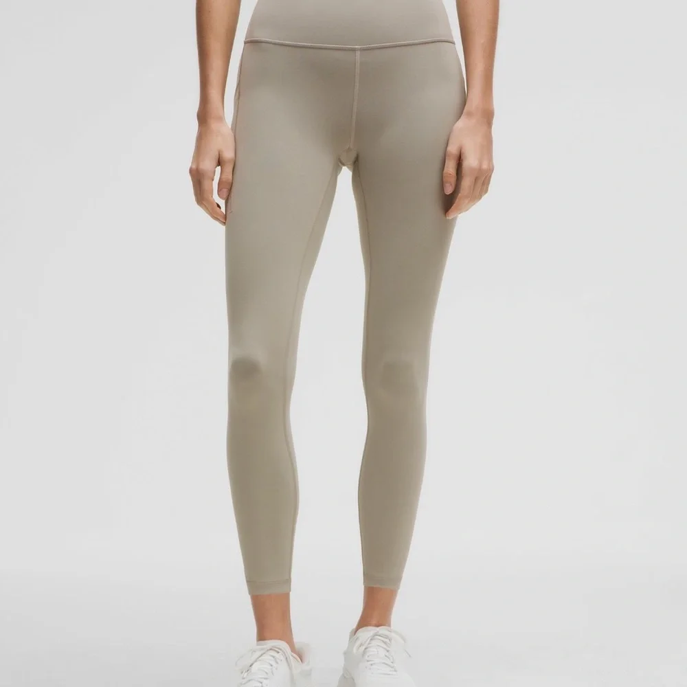 NWT ๐ค Lululemon wunder train high-rise tights with pockets 25 inches - Picture 1 of 8